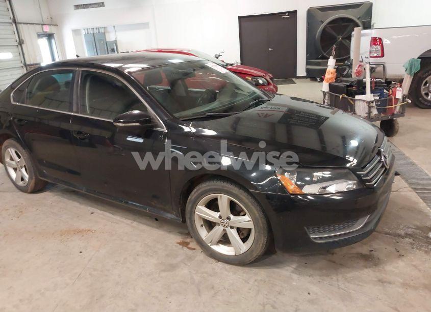 2012 Volkswagen Passat 2.5L SE (VIN 1VWBP7A33CC026839) main photo