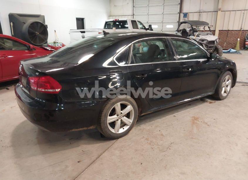 Photo 4 of 2012 Volkswagen Passat 2.5L SE (VIN 1VWBP7A33CC026839)