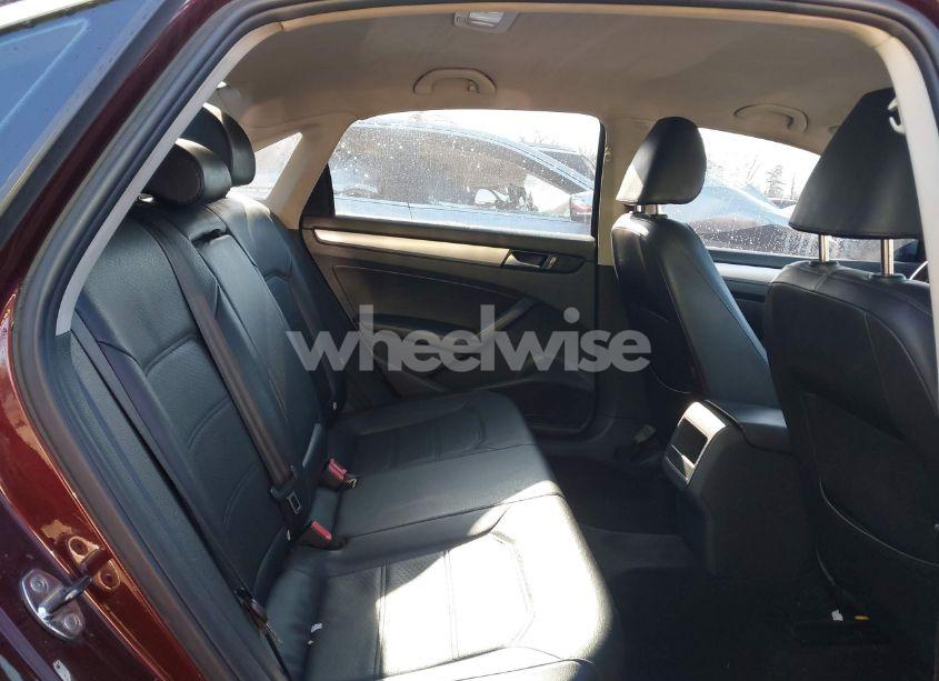 Photo 8 of 2012 Volkswagen Passat 2.5L SE (VIN 1VWBP7A33CC035671)