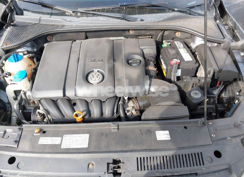 Photo 10 of 2012 Volkswagen Passat 2.5L SE (VIN 1VWBP7A33CC062899)