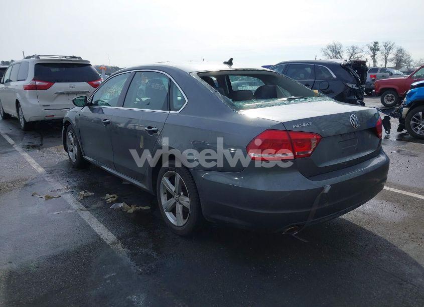 Photo 3 of 2012 Volkswagen Passat 2.5L SE (VIN 1VWBP7A33CC062899)