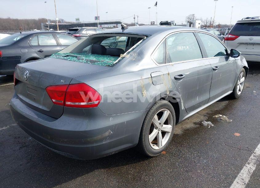 Photo 4 of 2012 Volkswagen Passat 2.5L SE (VIN 1VWBP7A33CC062899)