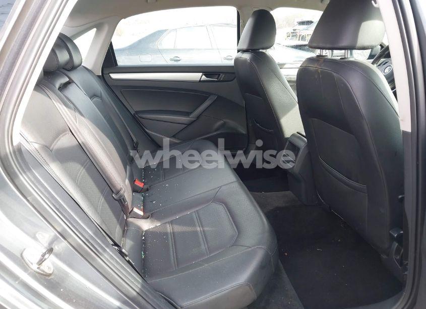 Photo 8 of 2012 Volkswagen Passat 2.5L SE (VIN 1VWBP7A33CC062899)