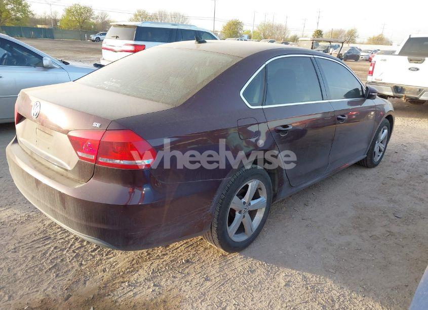 Photo 4 of 2012 Volkswagen Passat 2.5L SE (VIN 1VWBP7A33CC091500)