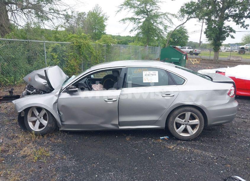 Photo 14 of 2013 Volkswagen Passat 2.5L SE (VIN 1VWBP7A33DC041410)