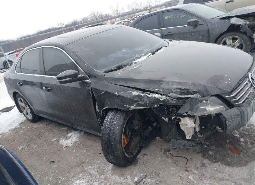 Photo 13 of 2013 Volkswagen Passat 2.5L SE (VIN 1VWBP7A33DC117711)