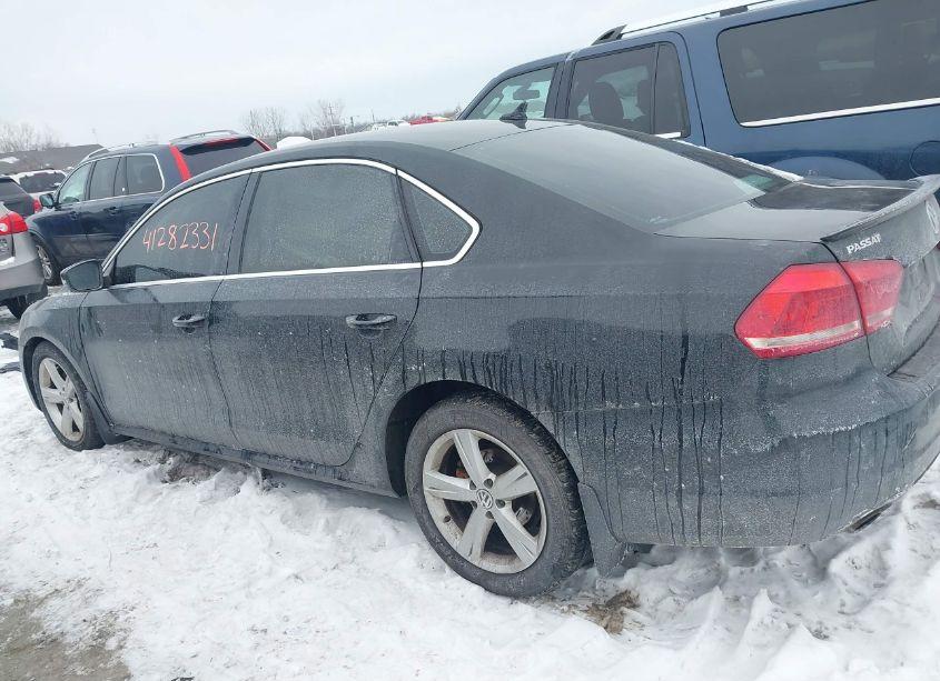 Photo 14 of 2013 Volkswagen Passat 2.5L SE (VIN 1VWBP7A33DC117711)