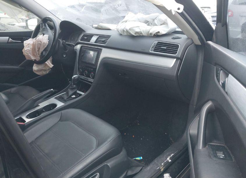 Photo 5 of 2013 Volkswagen Passat 2.5L SE (VIN 1VWBP7A33DC117711)