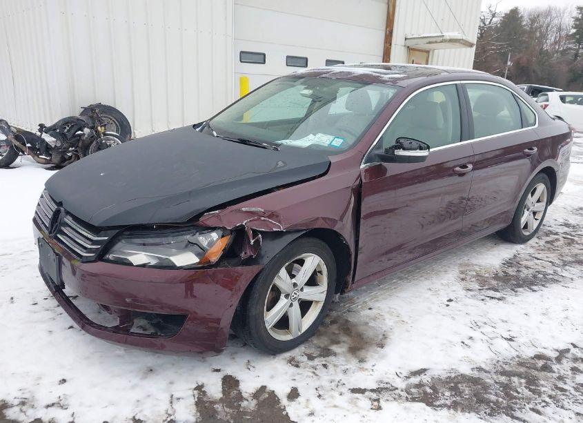 Photo 2 of 2013 Volkswagen Passat 2.5L SE (VIN 1VWBP7A33DC145511)