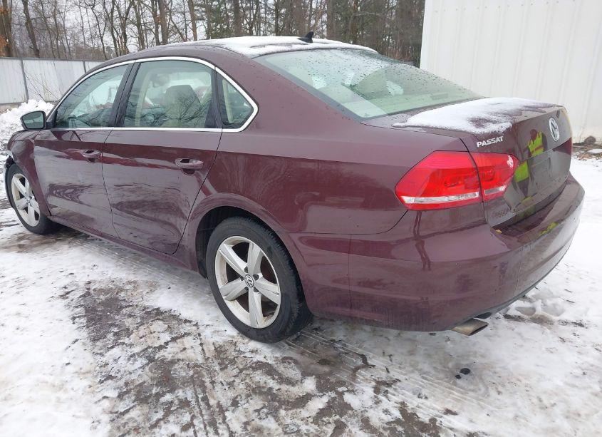 Photo 3 of 2013 Volkswagen Passat 2.5L SE (VIN 1VWBP7A33DC145511)
