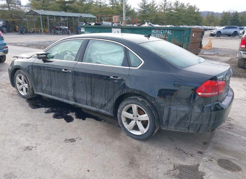 Photo 3 of 2014 Volkswagen Passat 2.5L SE (VIN 1VWBP7A33EC052232)