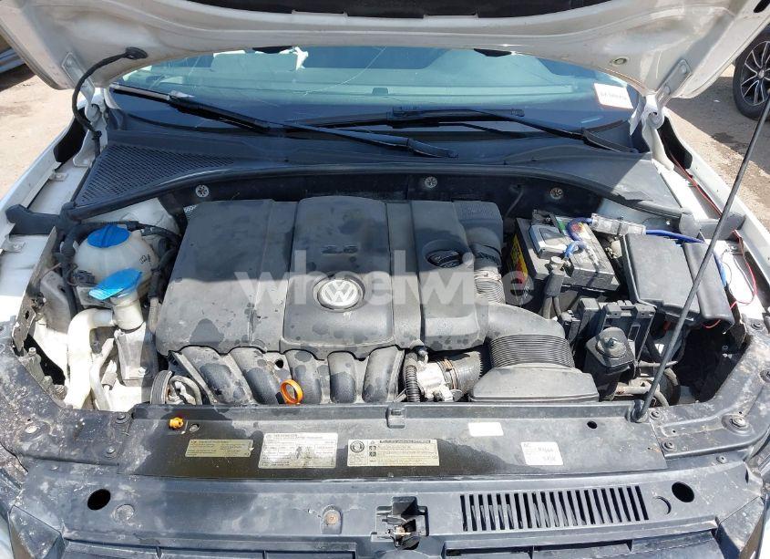 Photo 10 of 2012 Volkswagen Passat 2.5L SE (VIN 1VWBP7A34CC012643)