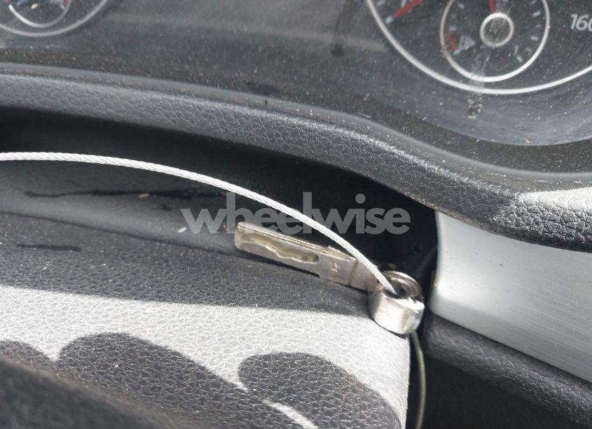 Photo 11 of 2012 Volkswagen Passat 2.5L SE (VIN 1VWBP7A34CC012643)