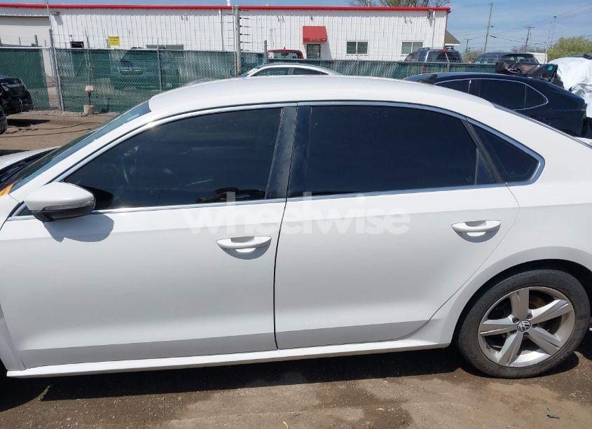 Photo 15 of 2012 Volkswagen Passat 2.5L SE (VIN 1VWBP7A34CC012643)