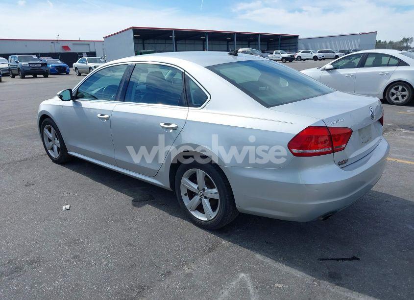 Photo 3 of 2012 Volkswagen Passat 2.5L SE (VIN 1VWBP7A34CC045237)