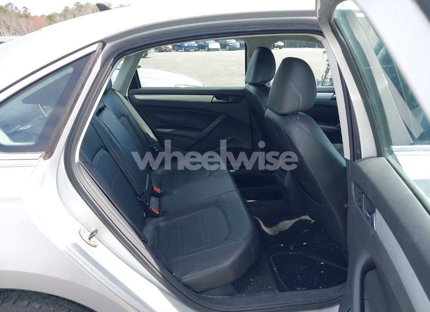 Photo 8 of 2012 Volkswagen Passat 2.5L SE (VIN 1VWBP7A34CC045237)