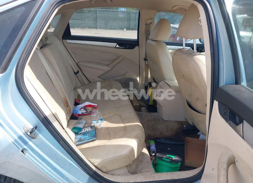Photo 8 of 2012 Volkswagen Passat 2.5L SE (VIN 1VWBP7A34CC053418)