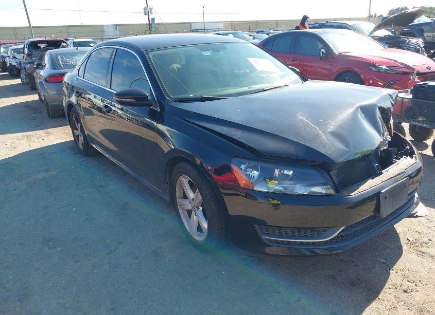 2012 Volkswagen Passat 2.5L SE (VIN 1VWBP7A34CC065455) main photo