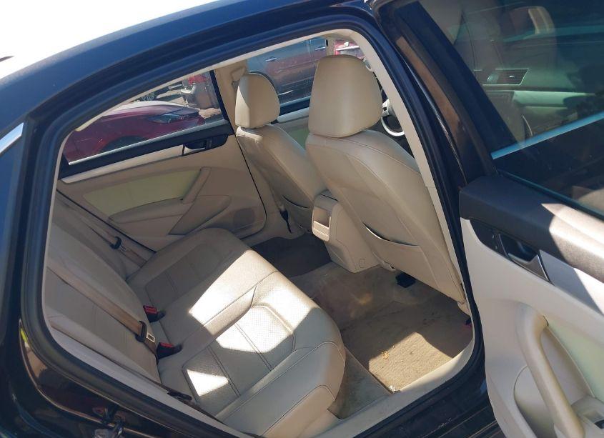 Photo 8 of 2012 Volkswagen Passat 2.5L SE (VIN 1VWBP7A34CC065455)