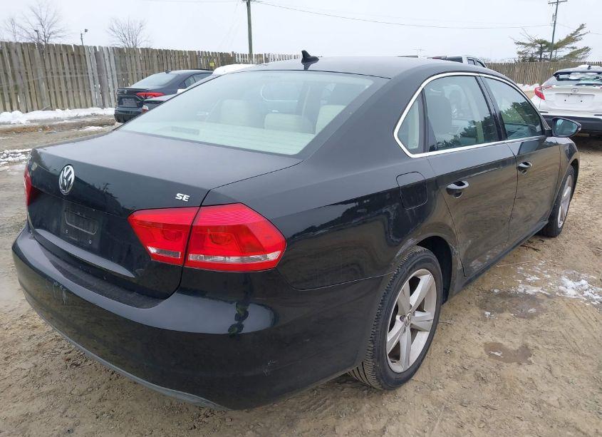 Photo 4 of 2012 Volkswagen Passat 2.5L SE (VIN 1VWBP7A34CC067979)