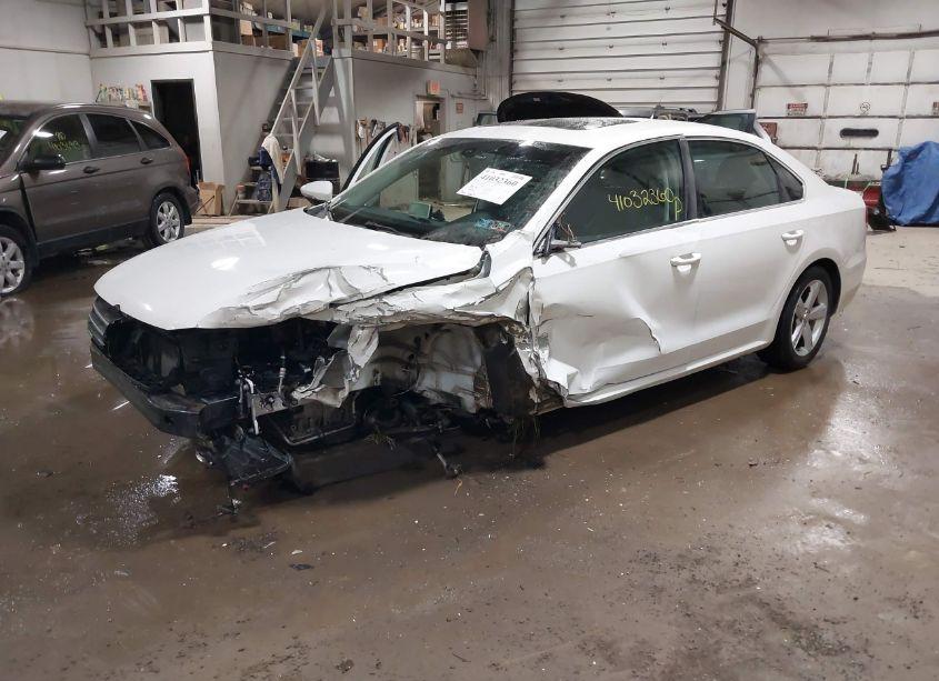 Photo 2 of 2012 Volkswagen Passat 2.5L SE (VIN 1VWBP7A34CC098486)
