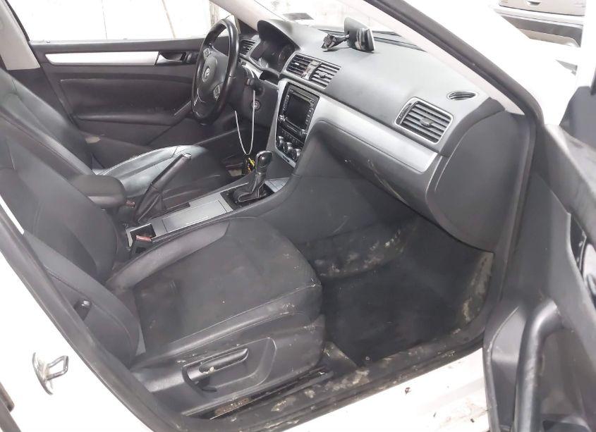 Photo 5 of 2012 Volkswagen Passat 2.5L SE (VIN 1VWBP7A34CC098486)