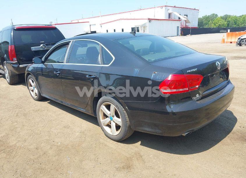 Photo 3 of 2013 Volkswagen Passat 2.5L SE (VIN 1VWBP7A34DC008707)