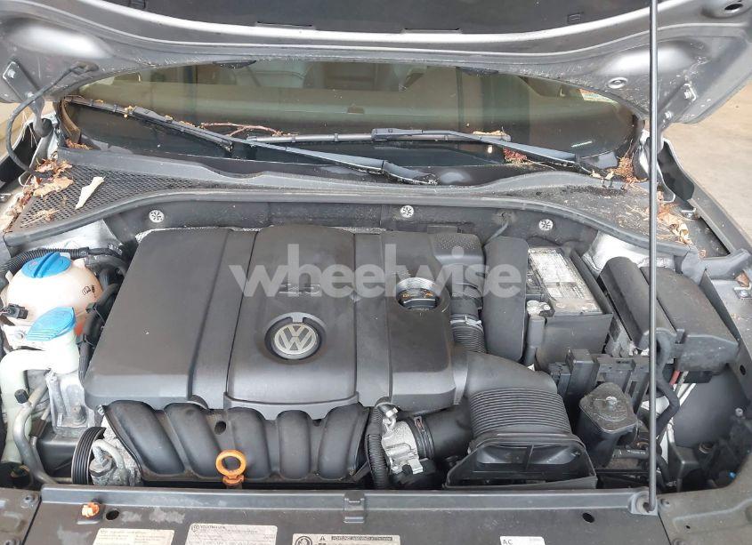 Photo 10 of 2013 Volkswagen Passat 2.5L SE (VIN 1VWBP7A34DC024082)