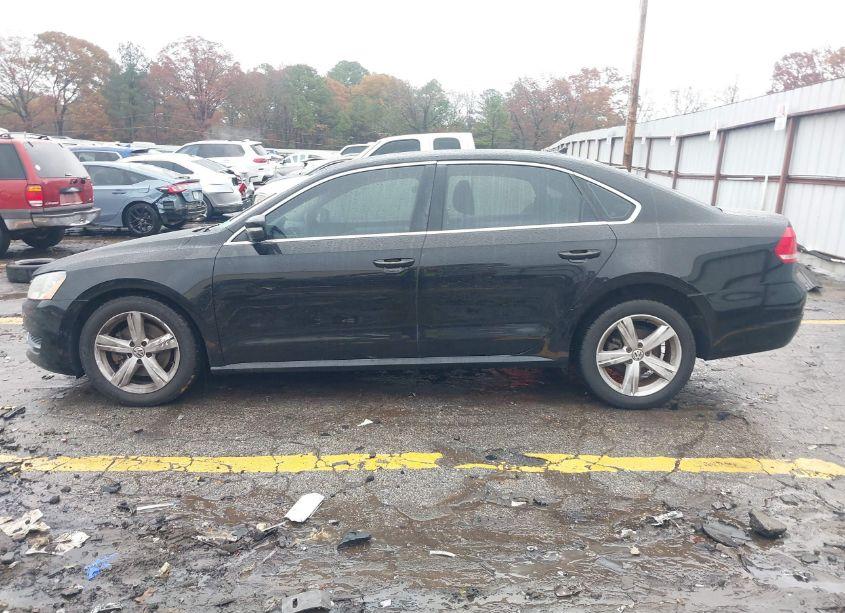 Photo 14 of 2013 Volkswagen Passat 2.5L SE (VIN 1VWBP7A34DC061455)