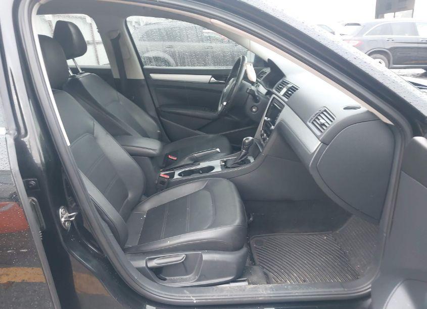 Photo 5 of 2013 Volkswagen Passat 2.5L SE (VIN 1VWBP7A34DC061455)