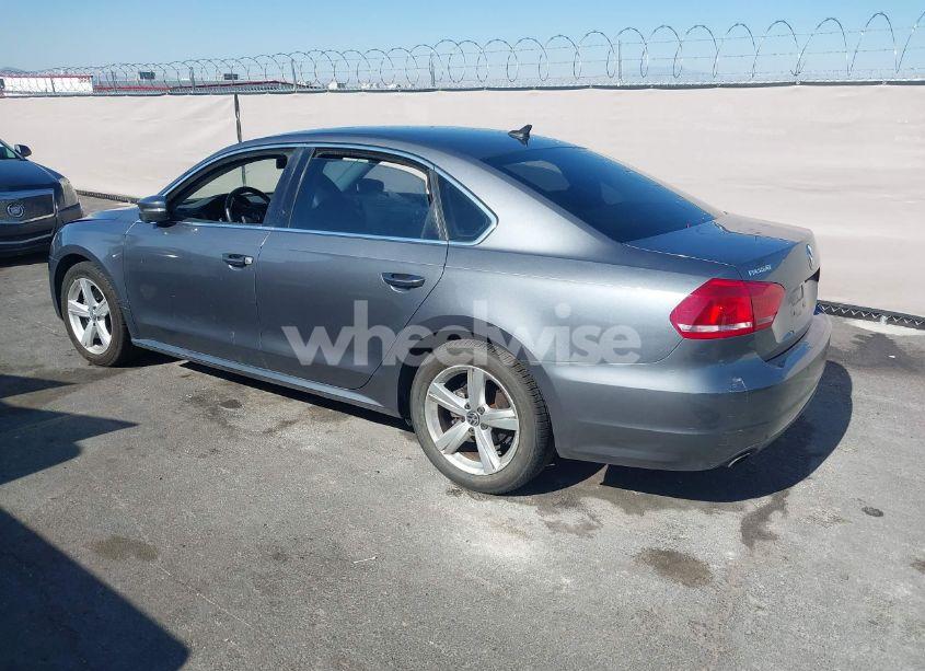 Photo 3 of 2013 Volkswagen Passat 2.5L SE (VIN 1VWBP7A34DC075453)