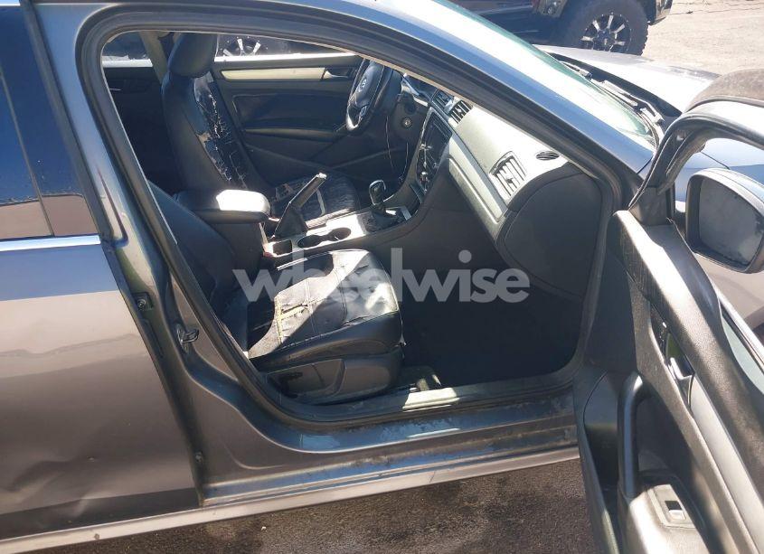 Photo 5 of 2013 Volkswagen Passat 2.5L SE (VIN 1VWBP7A34DC075453)