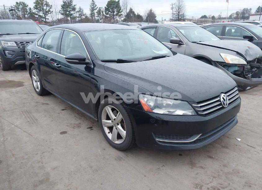 2012 Volkswagen Passat 2.5L SE (VIN 1VWBP7A35CC003403) main photo