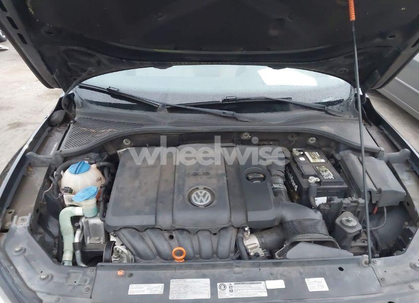Photo 10 of 2012 Volkswagen Passat 2.5L SE (VIN 1VWBP7A35CC003403)