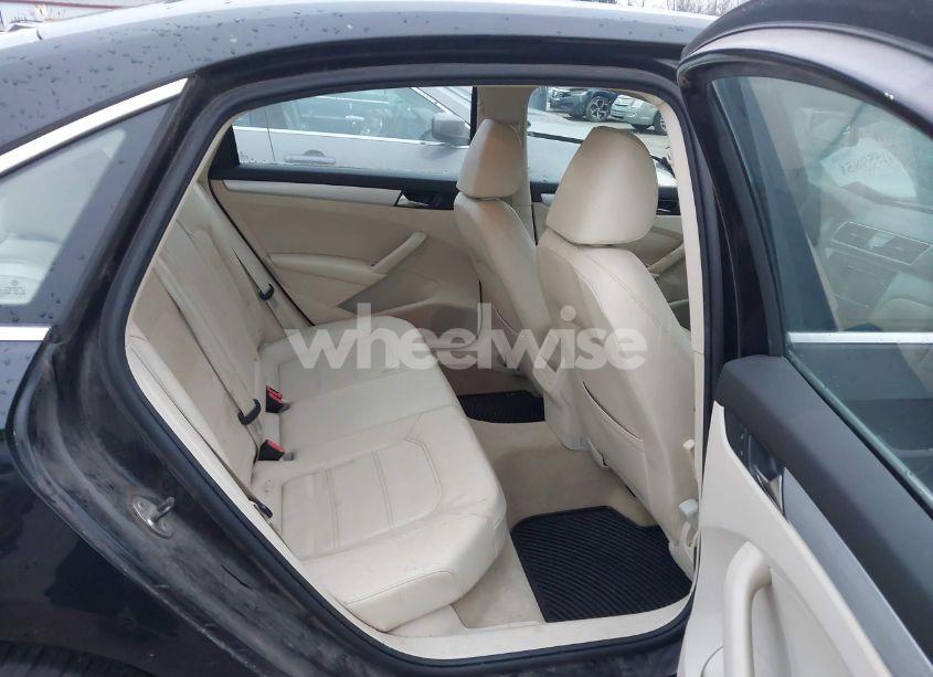 Photo 8 of 2012 Volkswagen Passat 2.5L SE (VIN 1VWBP7A35CC003403)