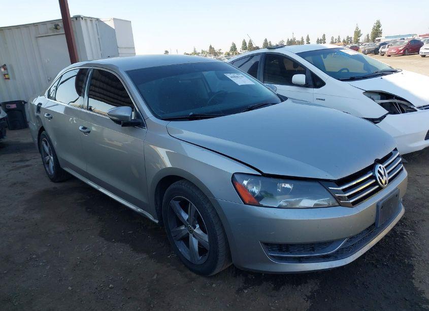 Photo 13 of 2012 Volkswagen Passat 2.5L SE (VIN 1VWBP7A35CC011243)
