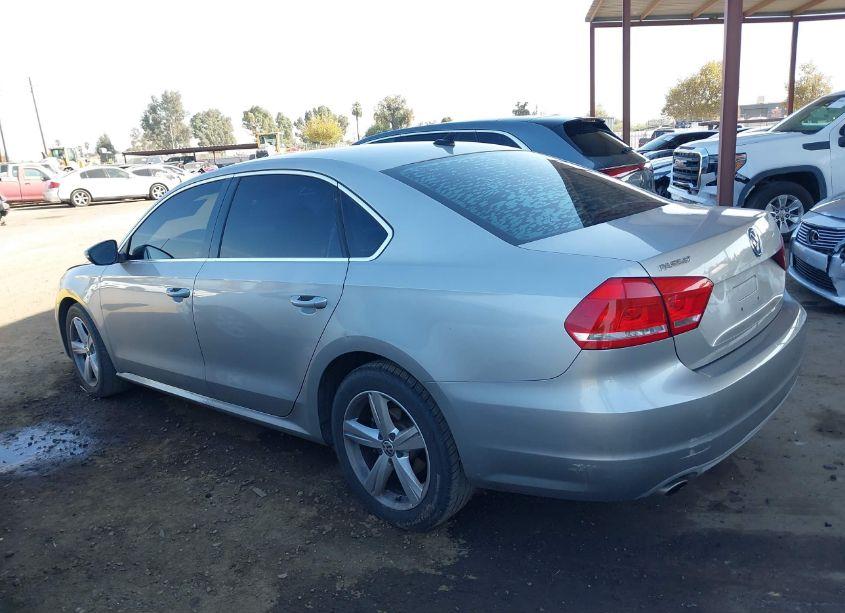 Photo 14 of 2012 Volkswagen Passat 2.5L SE (VIN 1VWBP7A35CC011243)