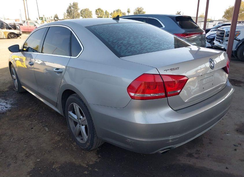 Photo 3 of 2012 Volkswagen Passat 2.5L SE (VIN 1VWBP7A35CC011243)