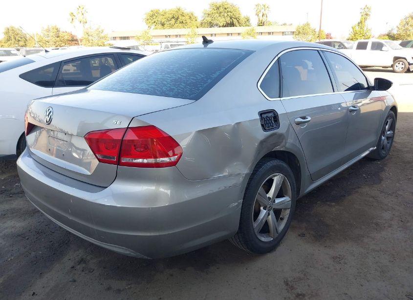 Photo 4 of 2012 Volkswagen Passat 2.5L SE (VIN 1VWBP7A35CC011243)