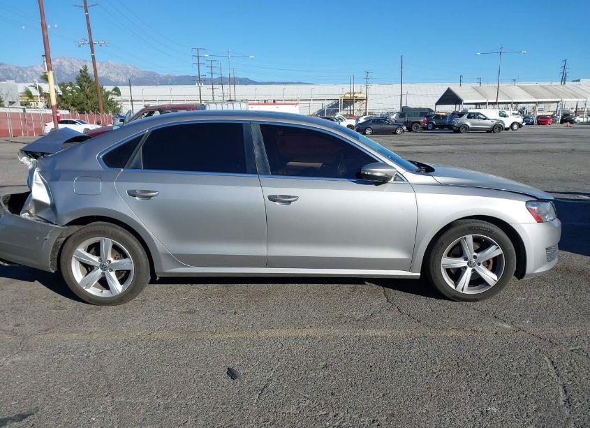 Photo 13 of 2012 Volkswagen Passat 2.5L SE (VIN 1VWBP7A35CC020203)