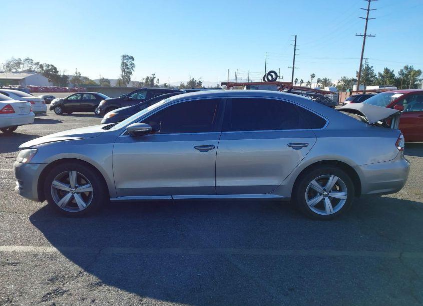 Photo 14 of 2012 Volkswagen Passat 2.5L SE (VIN 1VWBP7A35CC020203)