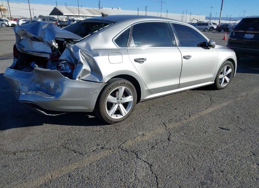 Photo 4 of 2012 Volkswagen Passat 2.5L SE (VIN 1VWBP7A35CC020203)