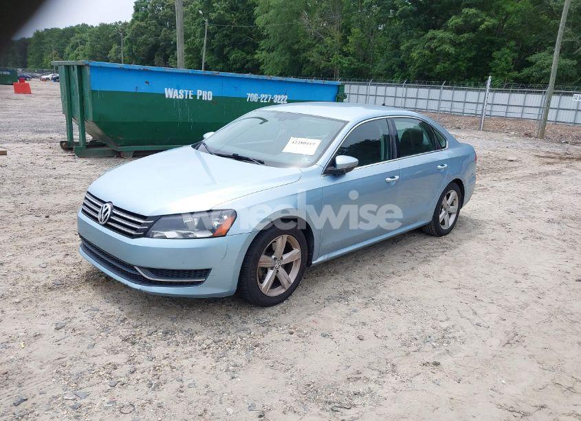 Photo 2 of 2012 Volkswagen Passat 2.5L SE (VIN 1VWBP7A35CC025482)