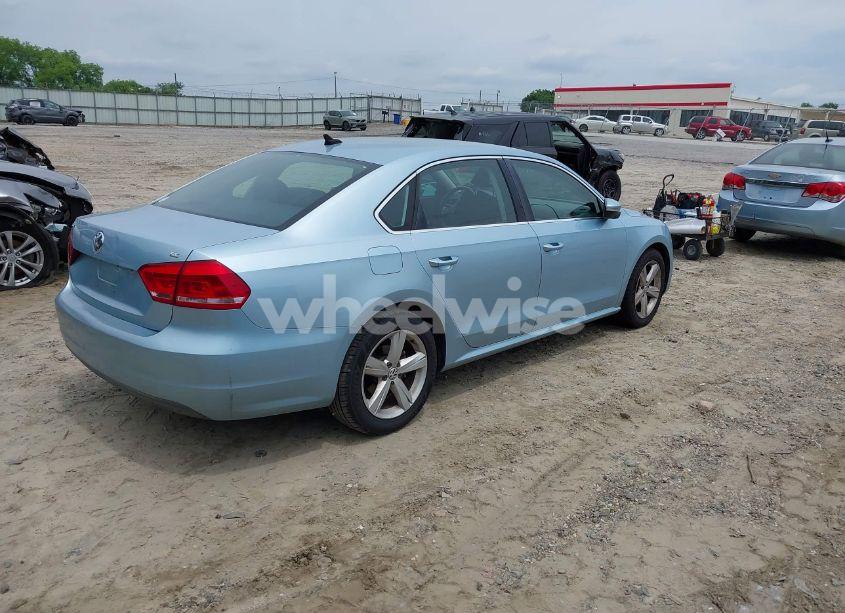 Photo 4 of 2012 Volkswagen Passat 2.5L SE (VIN 1VWBP7A35CC025482)