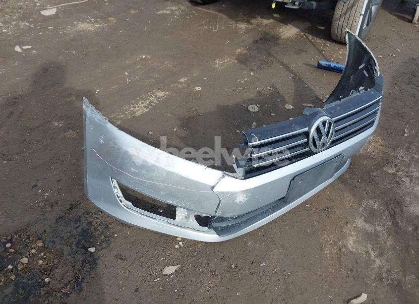 Photo 12 of 2012 Volkswagen Passat 2.5L SE (VIN 1VWBP7A35CC030715)