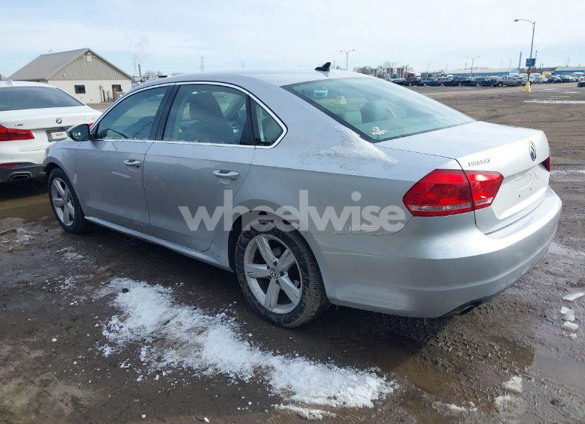 Photo 3 of 2012 Volkswagen Passat 2.5L SE (VIN 1VWBP7A35CC030715)