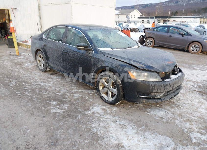 2012 Volkswagen Passat 2.5L SE (VIN 1VWBP7A35CC076349) main photo