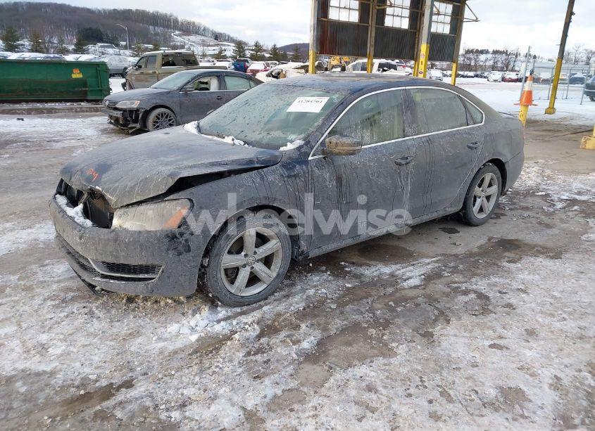 Photo 2 of 2012 Volkswagen Passat 2.5L SE (VIN 1VWBP7A35CC076349)