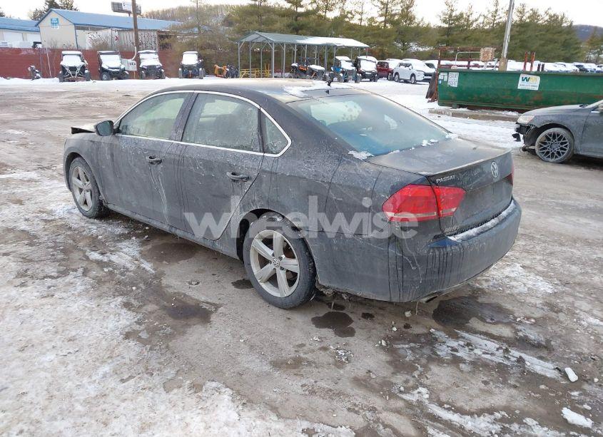 Photo 3 of 2012 Volkswagen Passat 2.5L SE (VIN 1VWBP7A35CC076349)