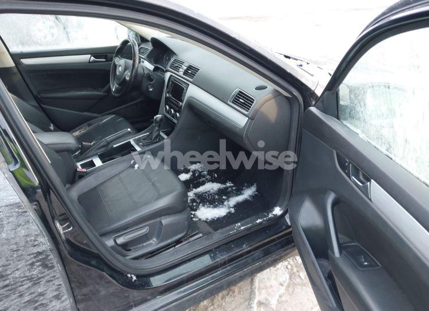Photo 5 of 2012 Volkswagen Passat 2.5L SE (VIN 1VWBP7A35CC076349)